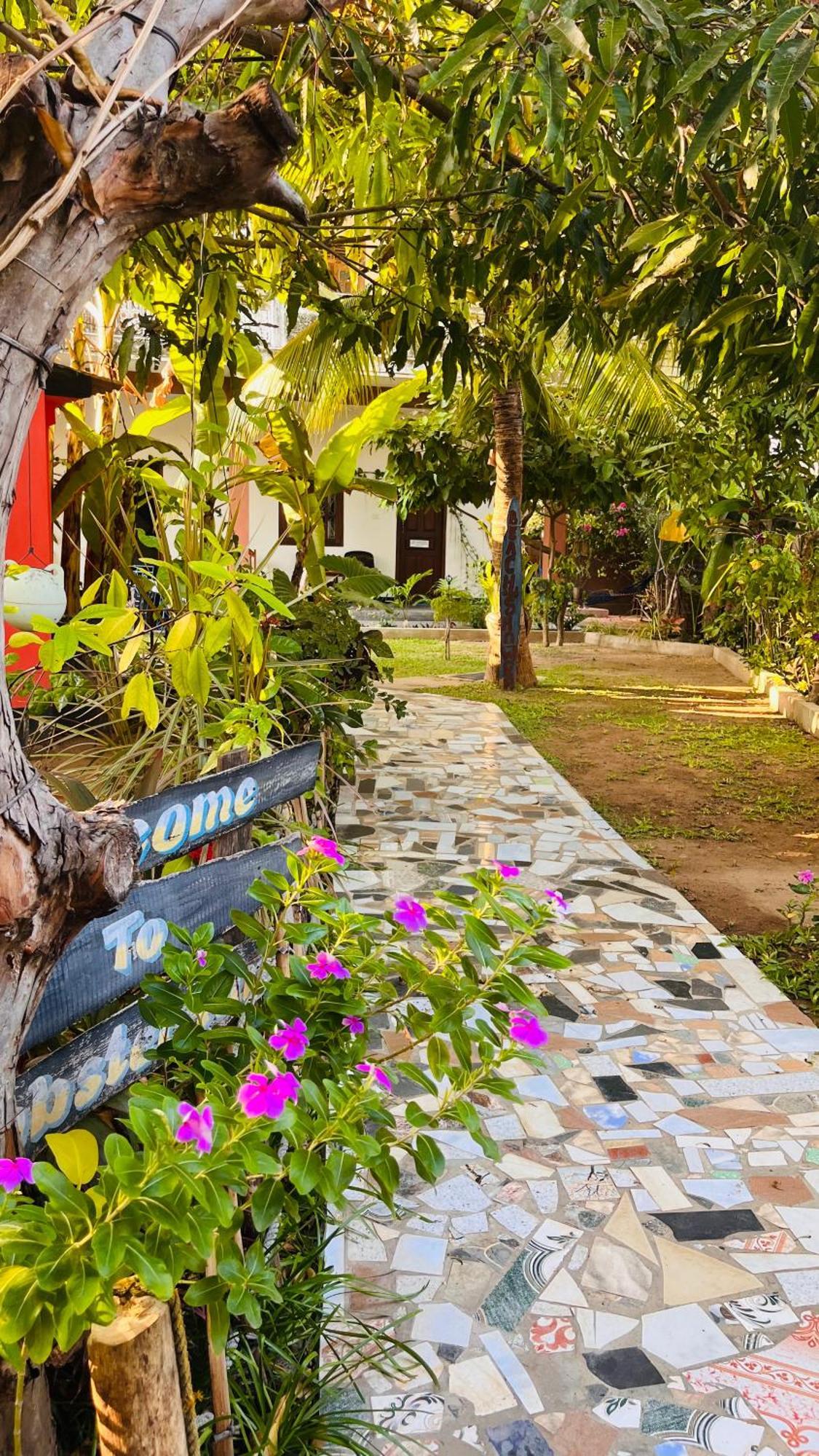 Lobster Inn تريكونامالاي المظهر الخارجي الصورة